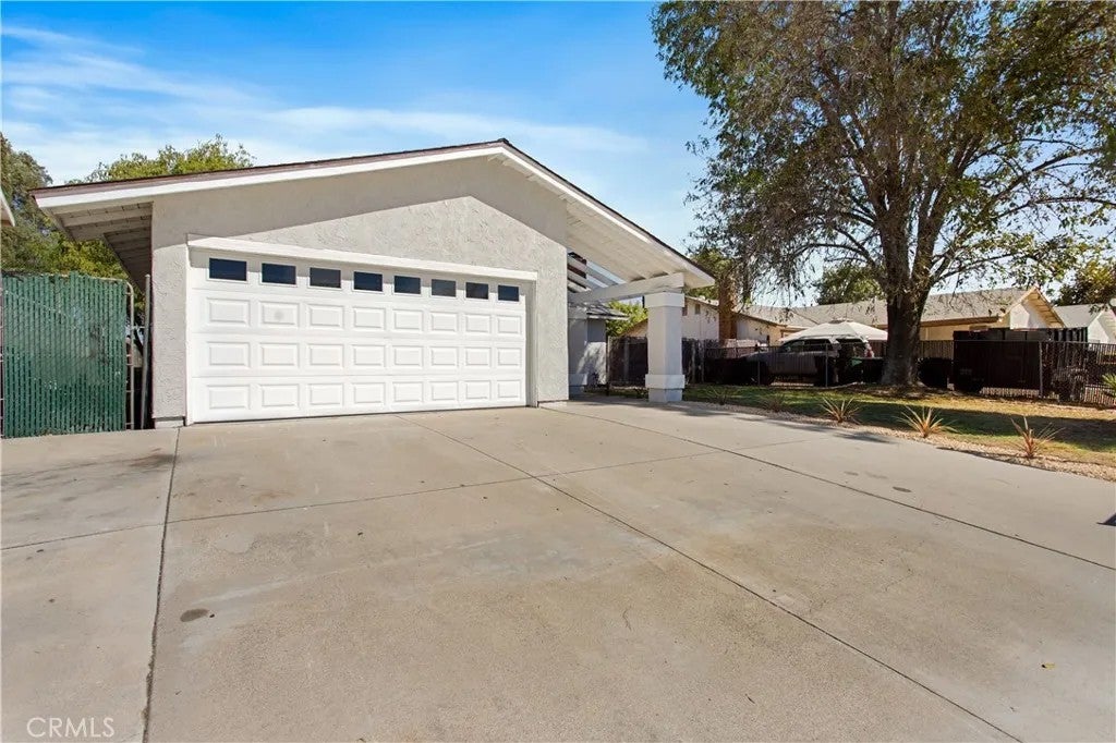 22780 Bay