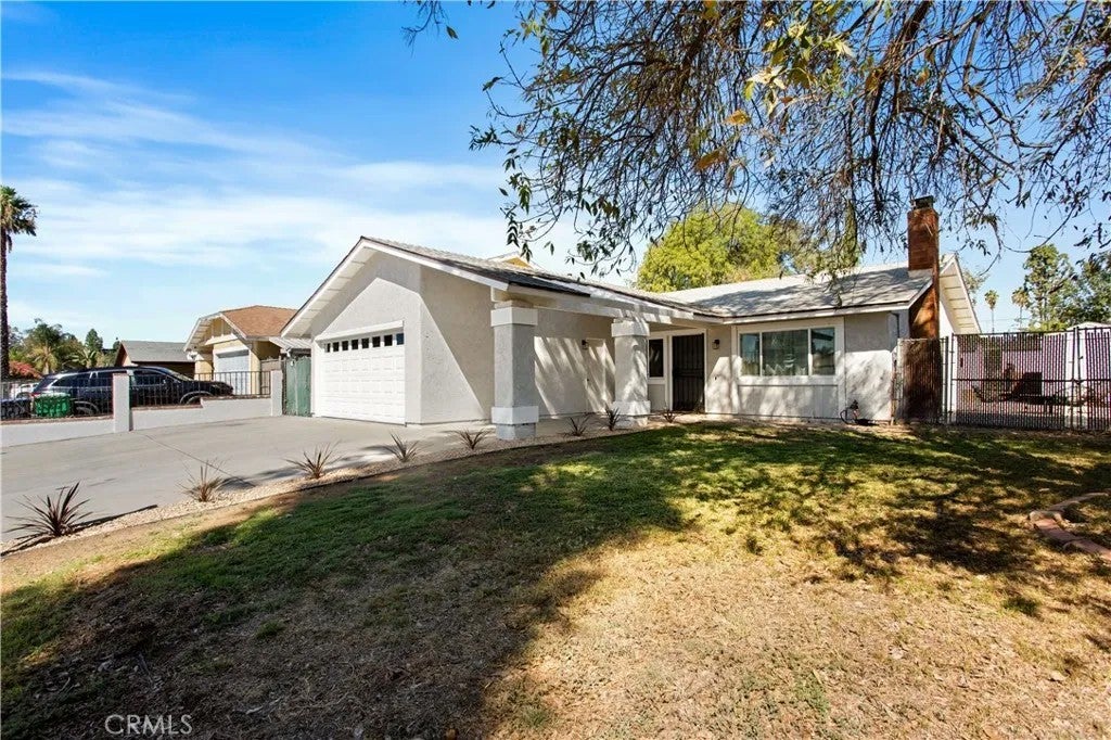 22780 Bay