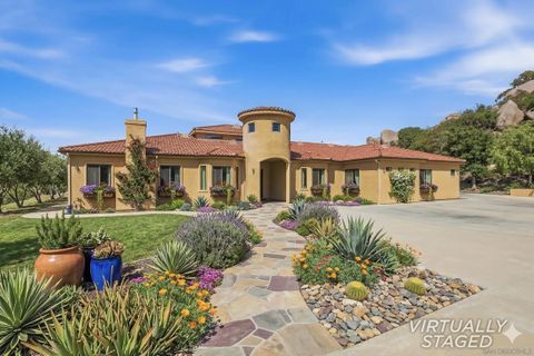 Photo of 2043 Camino De Reimitz, Alpine, CA 91901 (MLS # 260006447)