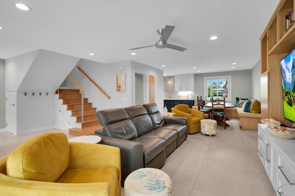 405 S Sierra Avenue 187