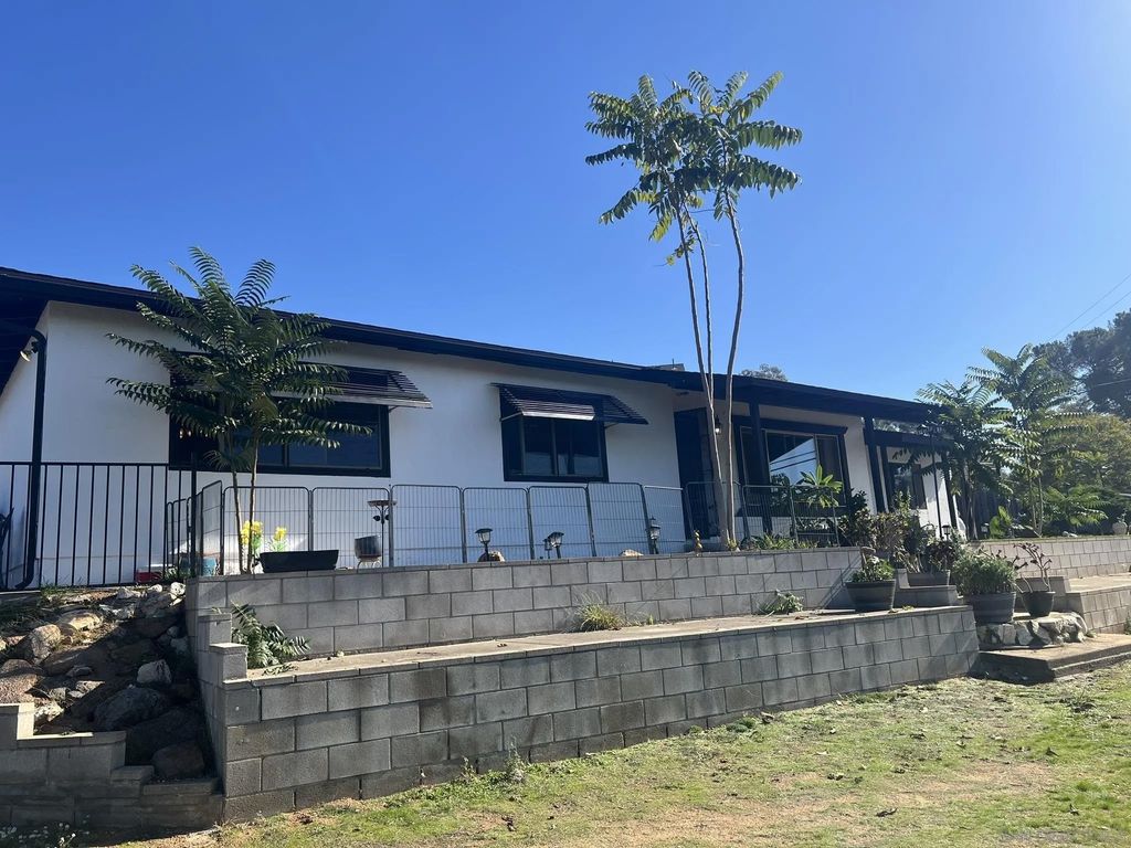 Photo of 272 Lilac Dr, El Cajon, CA 92021 (MLS # 250044779)