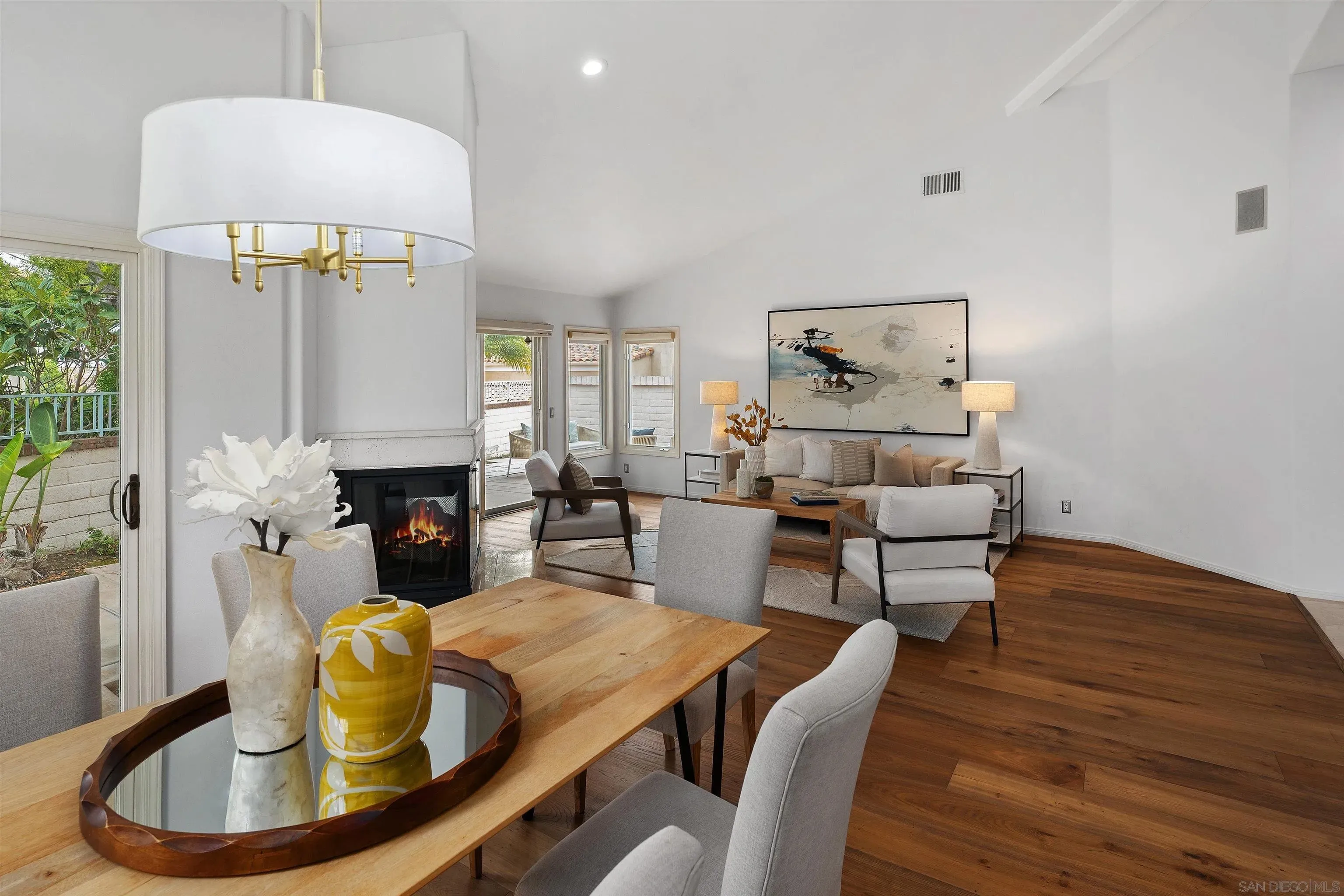 La Jolla, California 92037, United States, 3 Bedrooms Bedrooms, ,4 BathroomsBathrooms,Residential,Active,192191