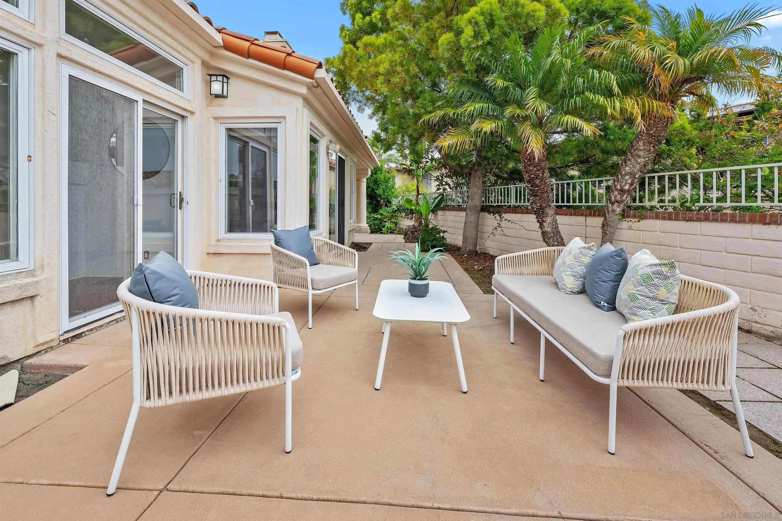 La Jolla, California 92037, United States, 3 Bedrooms Bedrooms, ,4 BathroomsBathrooms,Residential,Active,192191