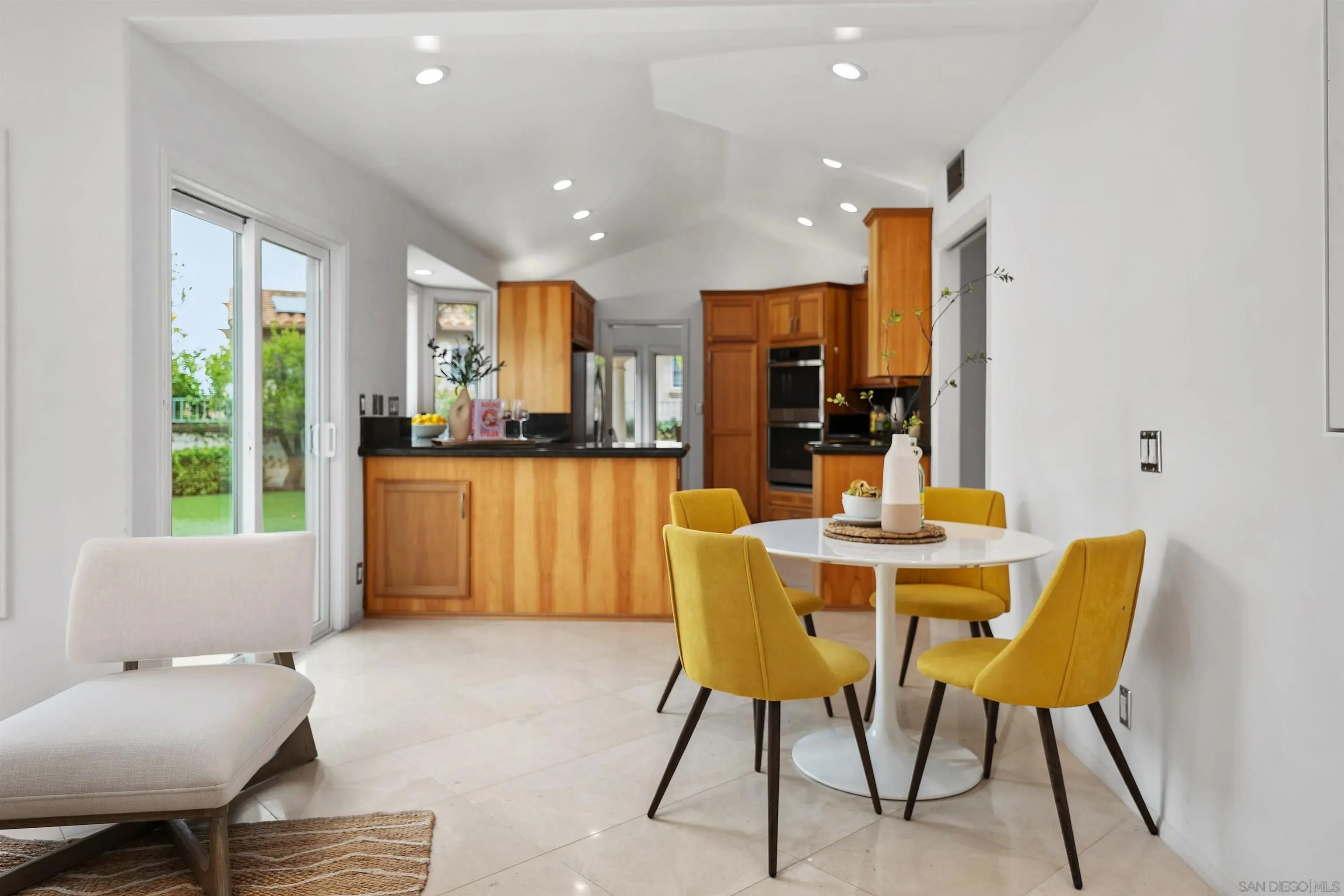 La Jolla, California 92037, United States, 3 Bedrooms Bedrooms, ,4 BathroomsBathrooms,Residential,Active,192191