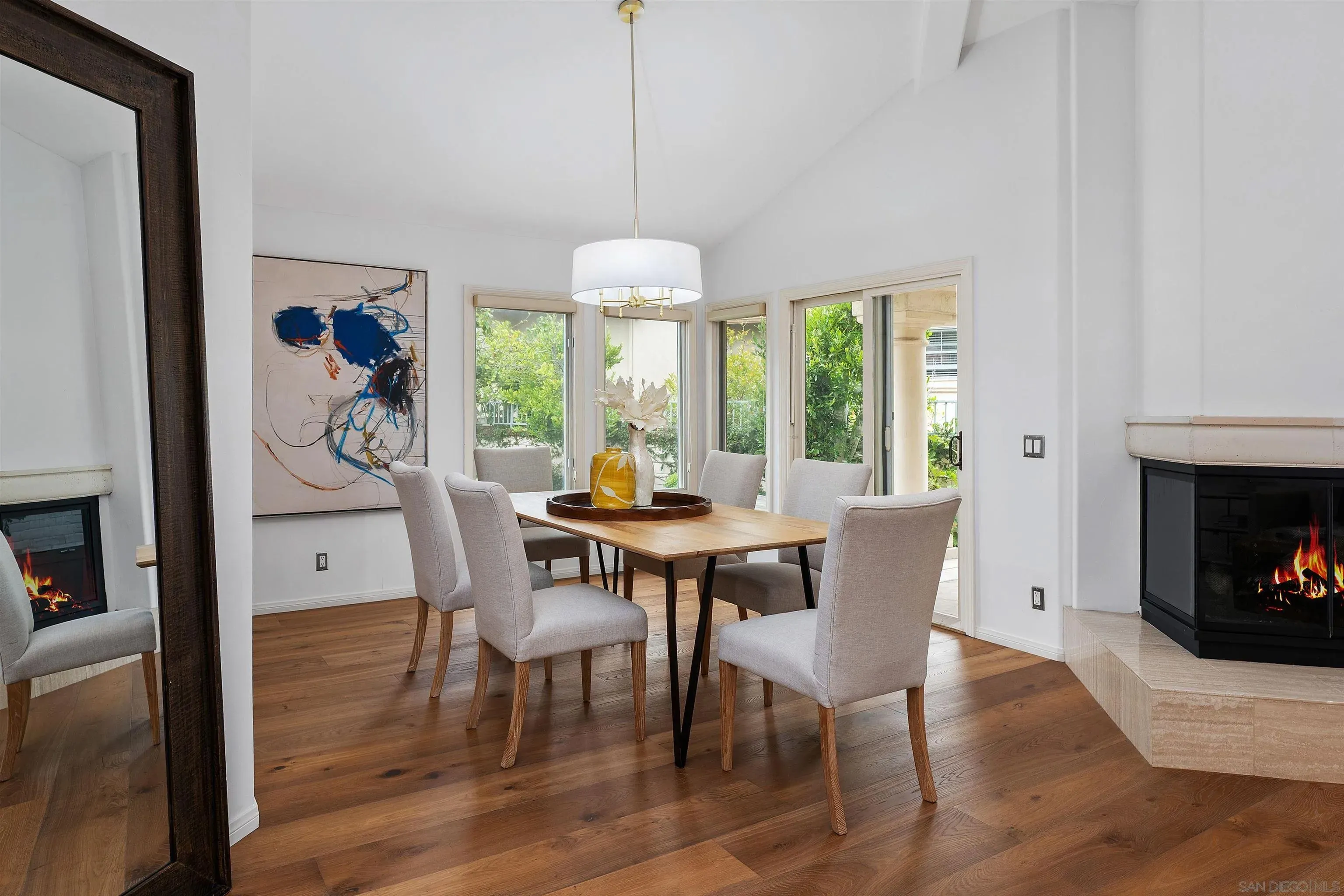 La Jolla, California 92037, United States, 3 Bedrooms Bedrooms, ,4 BathroomsBathrooms,Residential,Active,192191