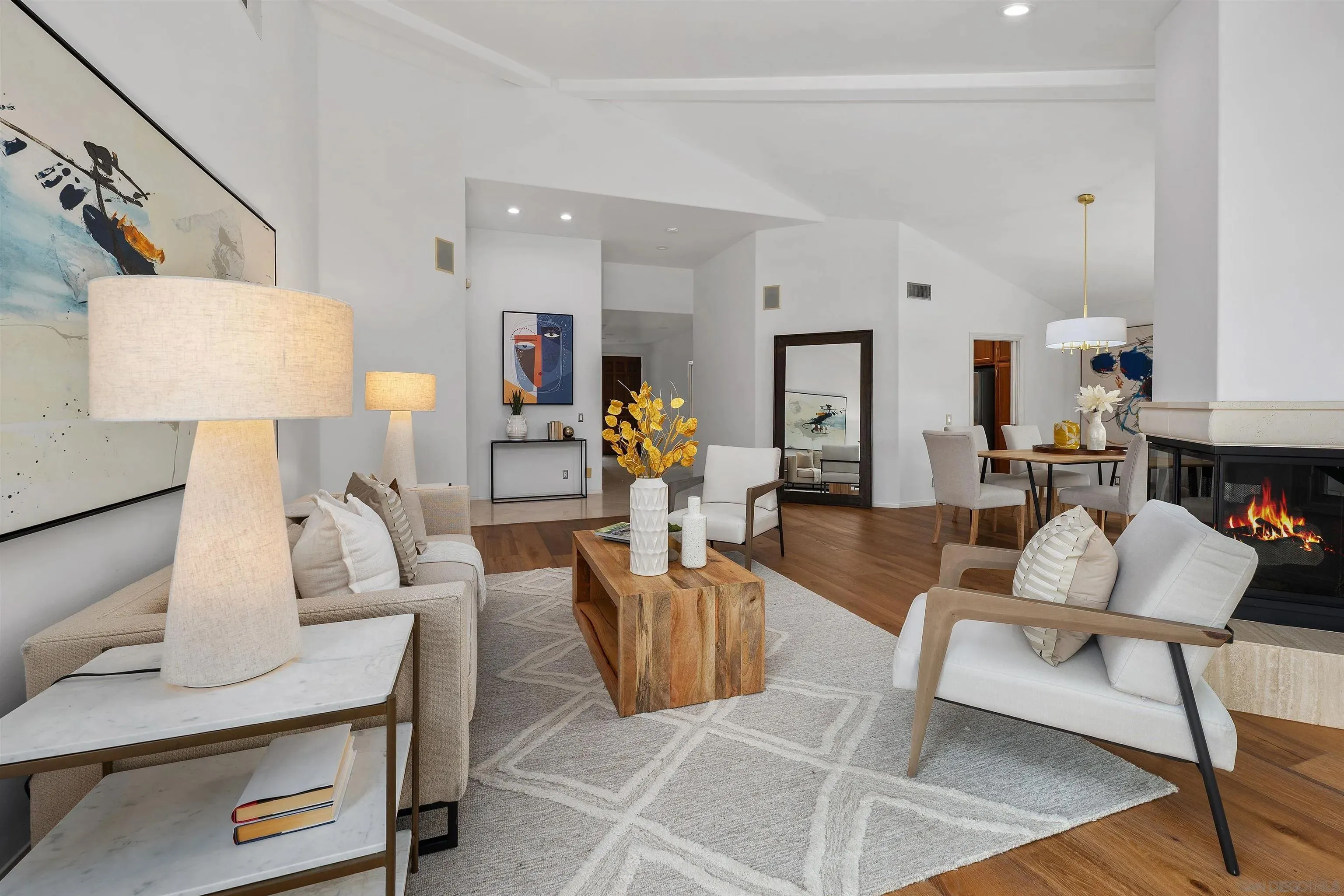 La Jolla, California 92037, United States, 3 Bedrooms Bedrooms, ,4 BathroomsBathrooms,Residential,Active,192191