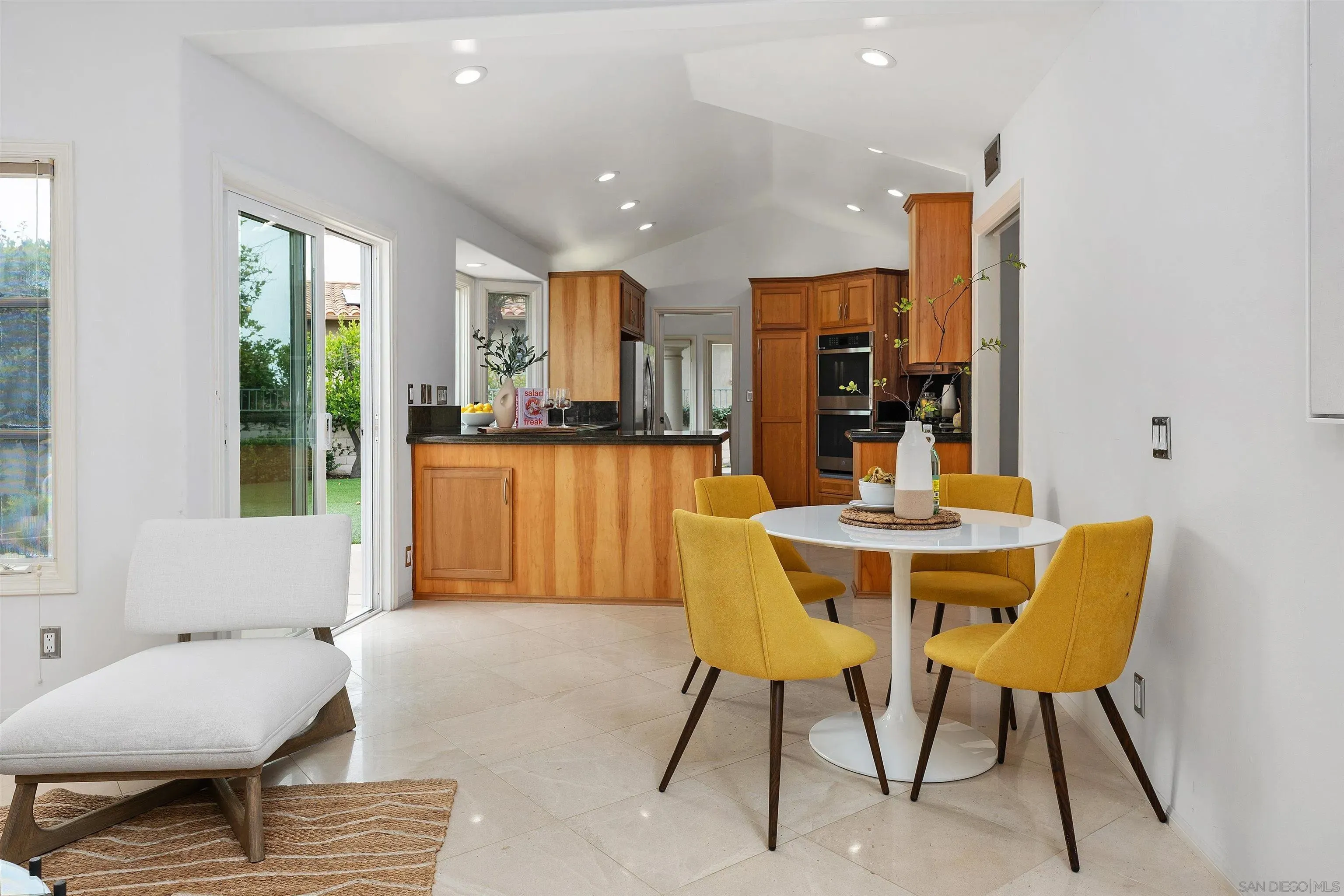 La Jolla, California 92037, United States, 3 Bedrooms Bedrooms, ,4 BathroomsBathrooms,Residential,Active,192191