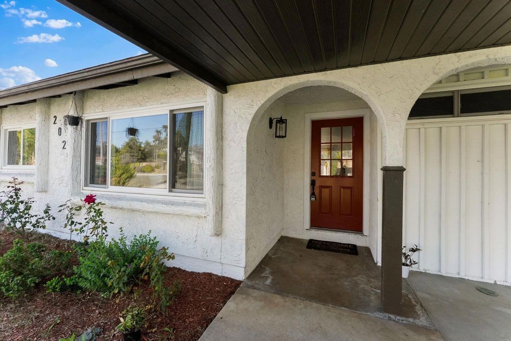 Photo of 2025 W El Norte Pkwy, Escondido, CA 92026 (MLS # 260010761)