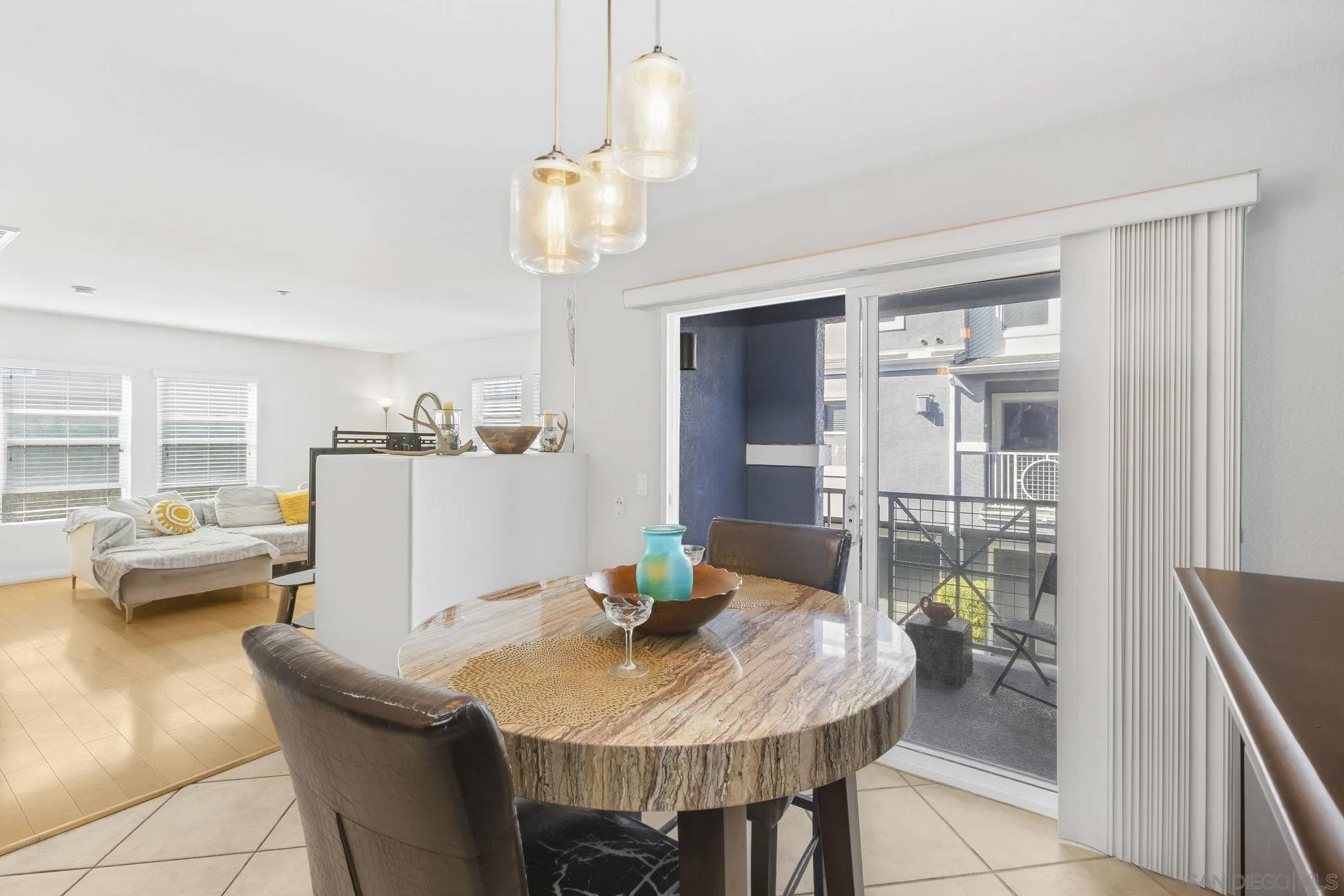 3549 Shoreline Bluff Lane
