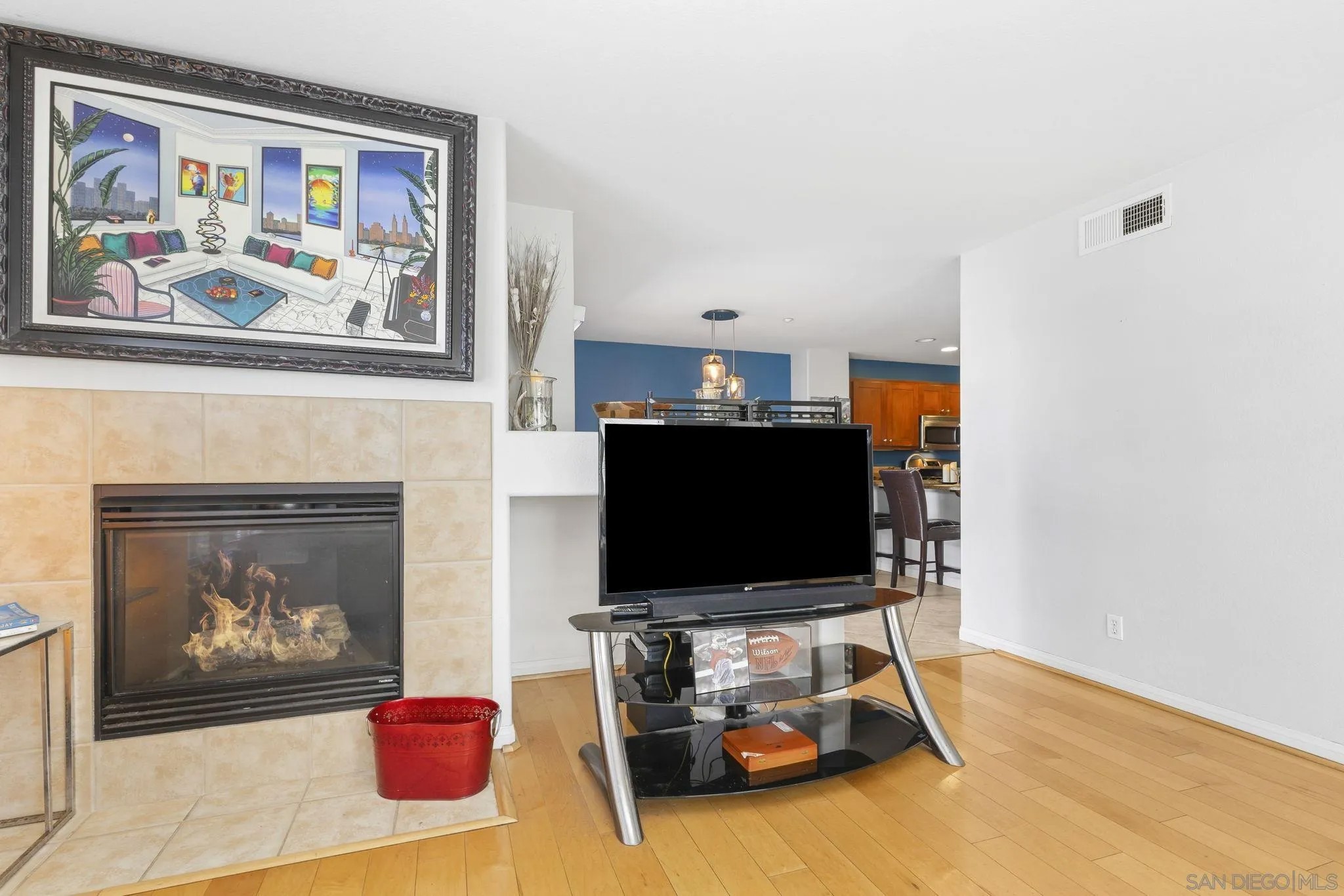 3549 Shoreline Bluff Lane