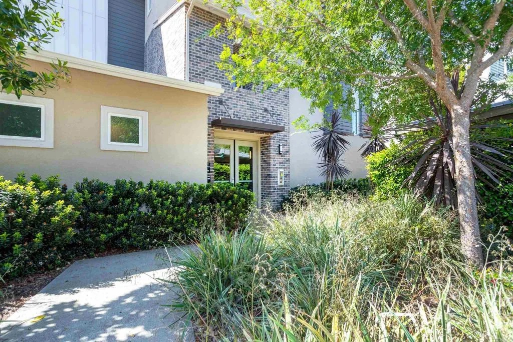 6042 Colt Place 303