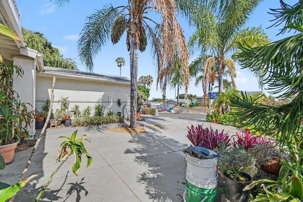 3873 Marcwade Court