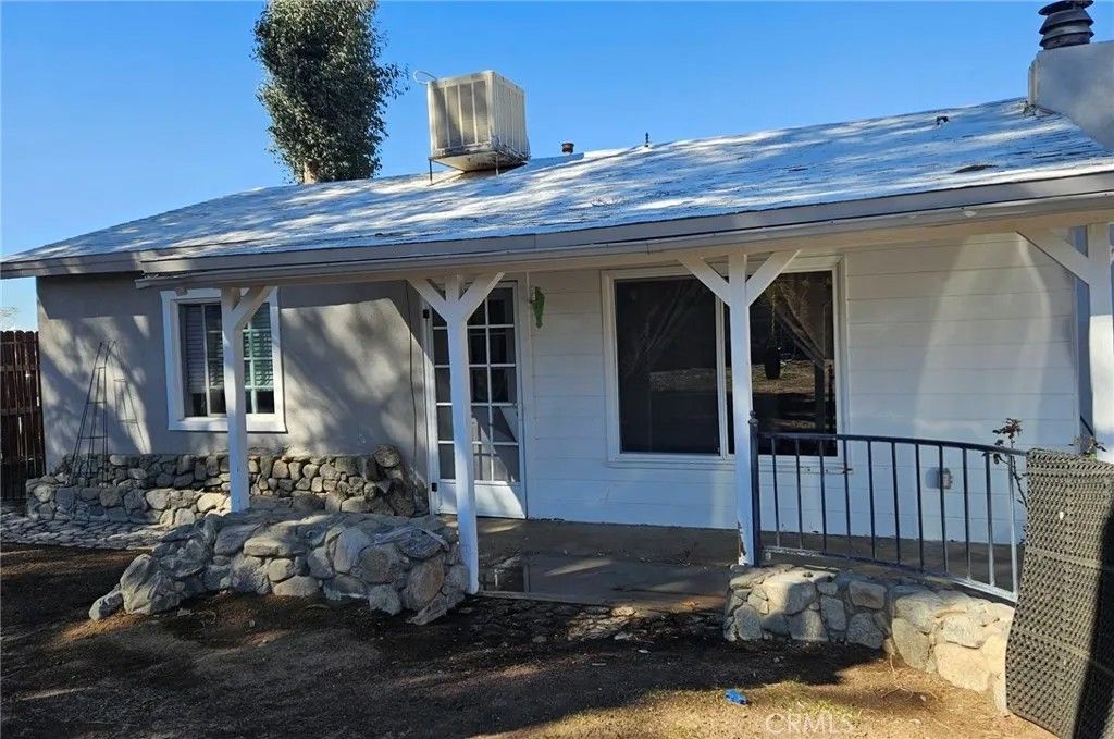 Photo of 12509 E Avenue V-10, Pearblossom, CA 93553 (MLS # SR26056277)
