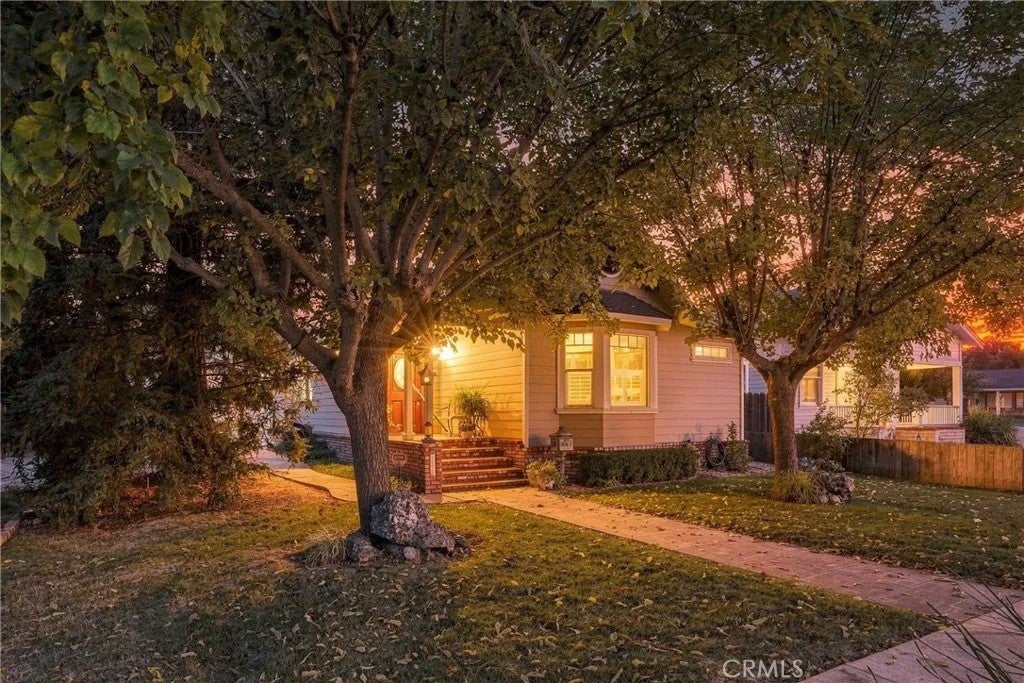 1935 Vine Street