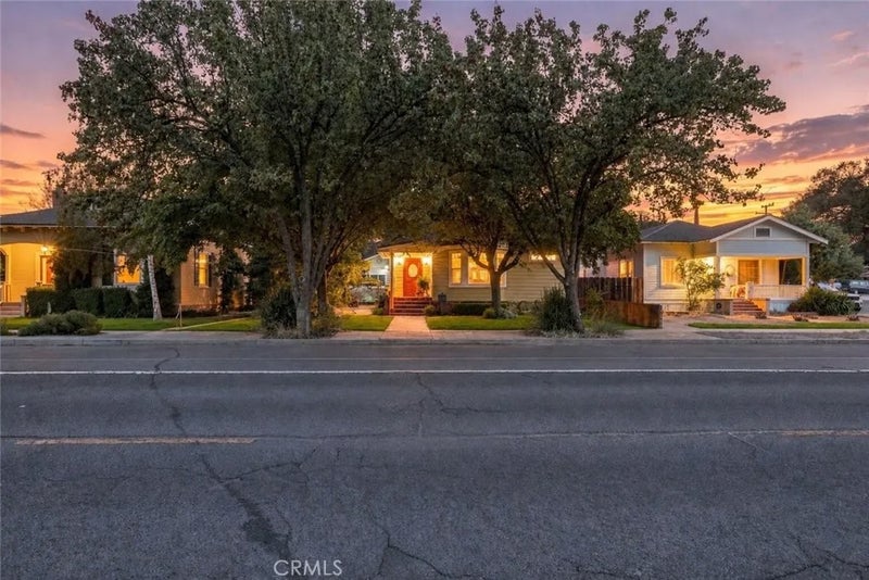 1935 Vine Street