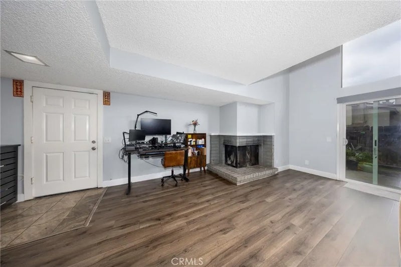861 S Mountain