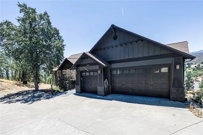17535 Meadow View
