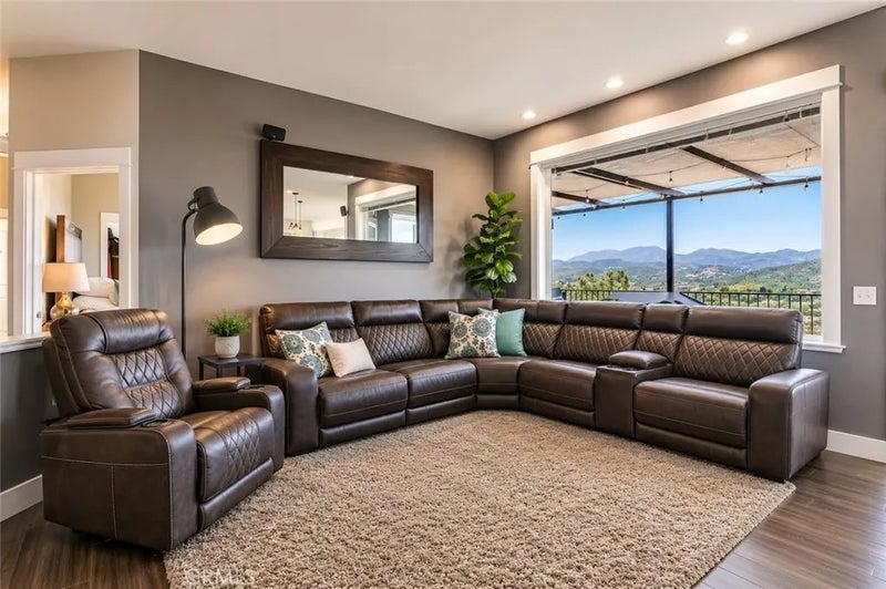 17535 Meadow View