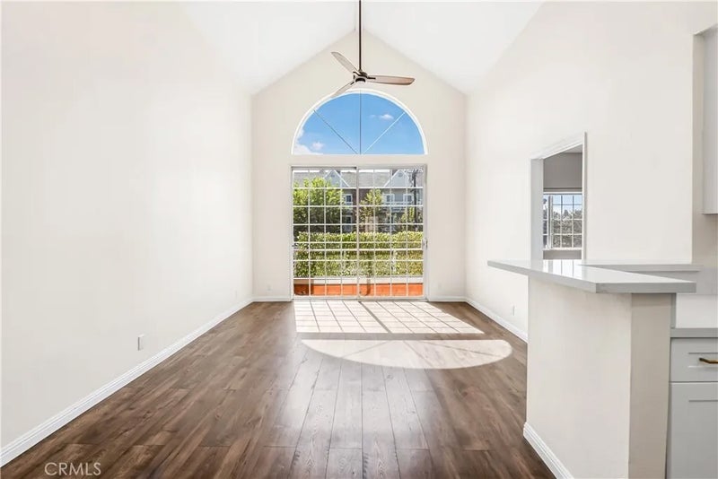 5620 Yolanda Avenue 214