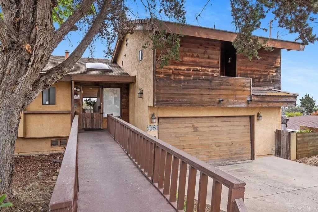 Photo of 1597 Kelly Street, Oceanside, CA 92054 (MLS # NDP2603650)