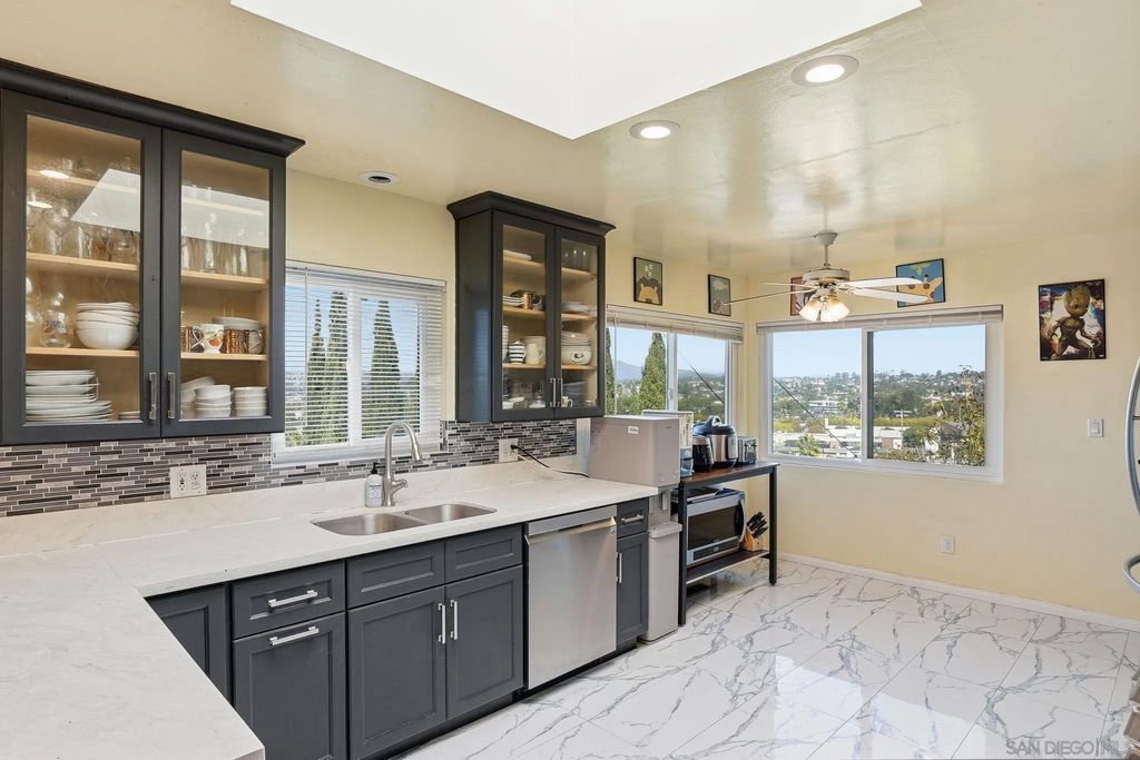 Photo of 4040 Yale Ave, La Mesa, CA 91941 (MLS # 250045024)