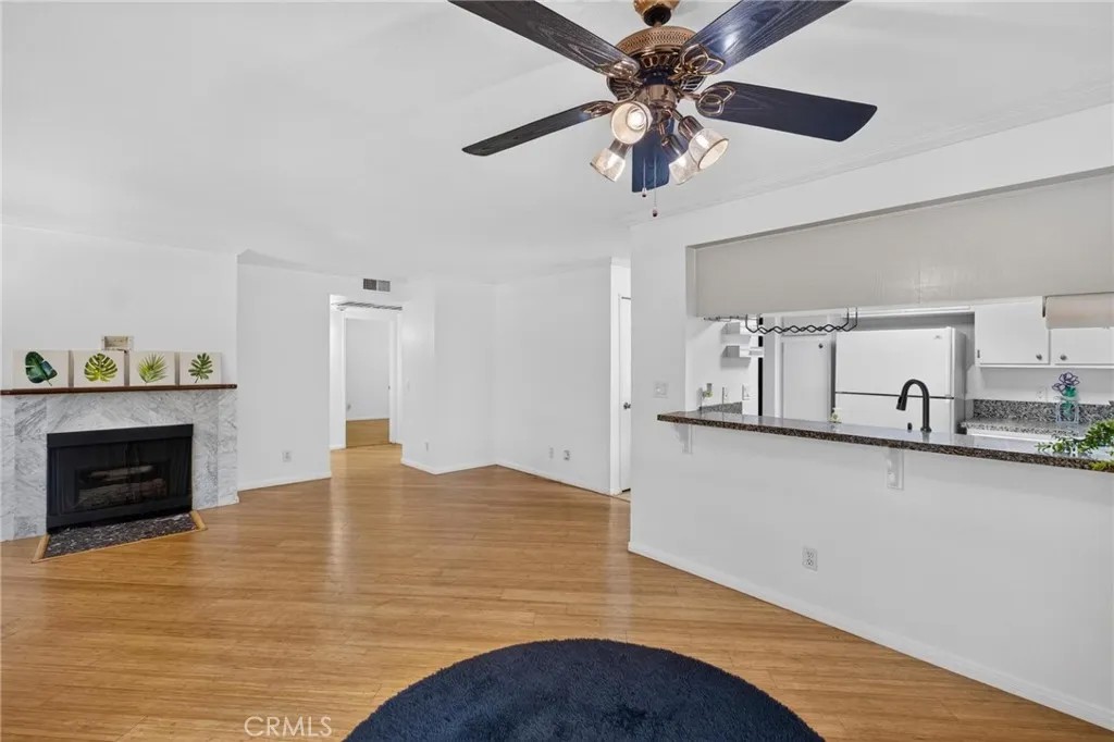 1237 E 6th Street 106