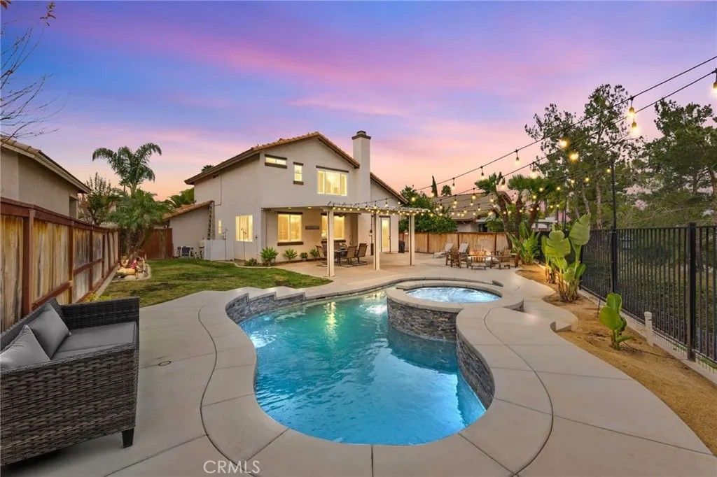 Photo of 31077 Bunker Dr, Temecula, CA 92591 (MLS # SW26021130)