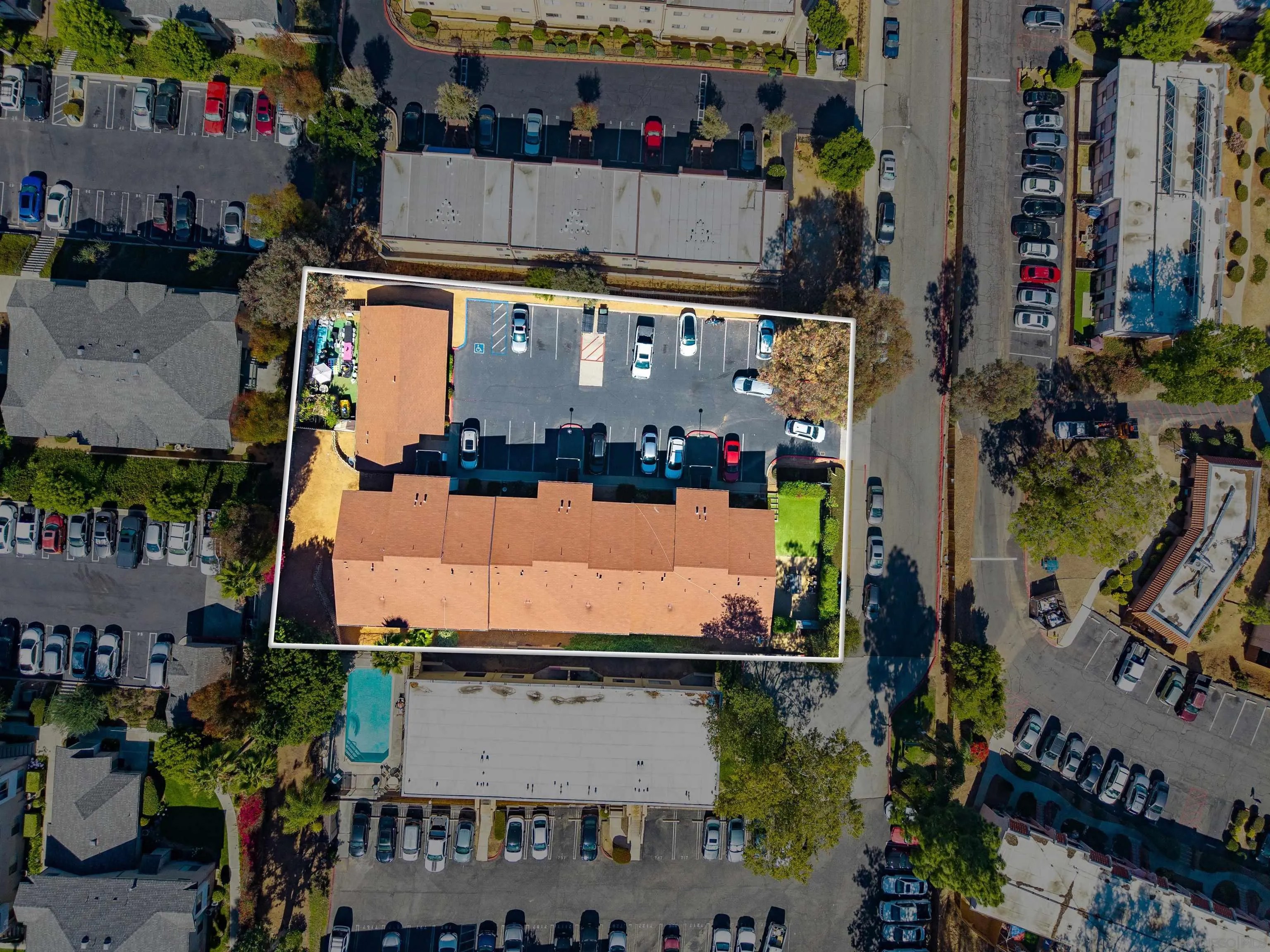 725 Alturas Lane
