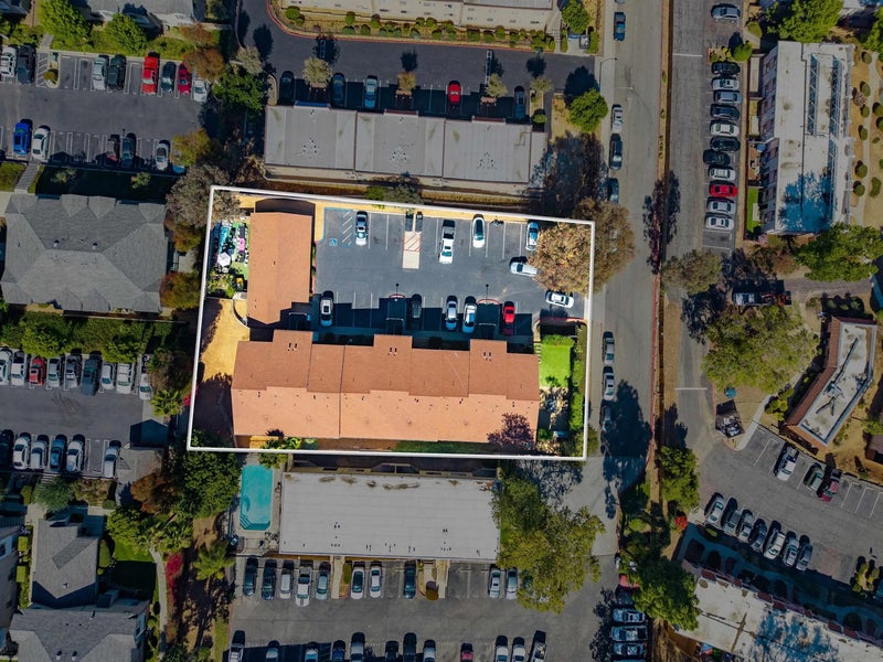725 Alturas Lane