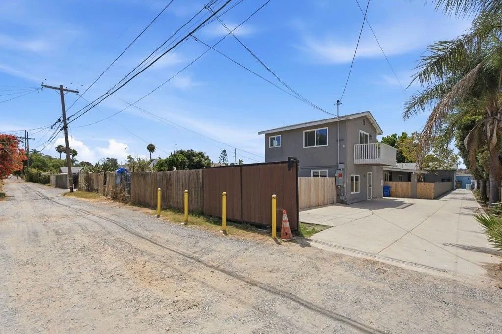 230 Zenith Street