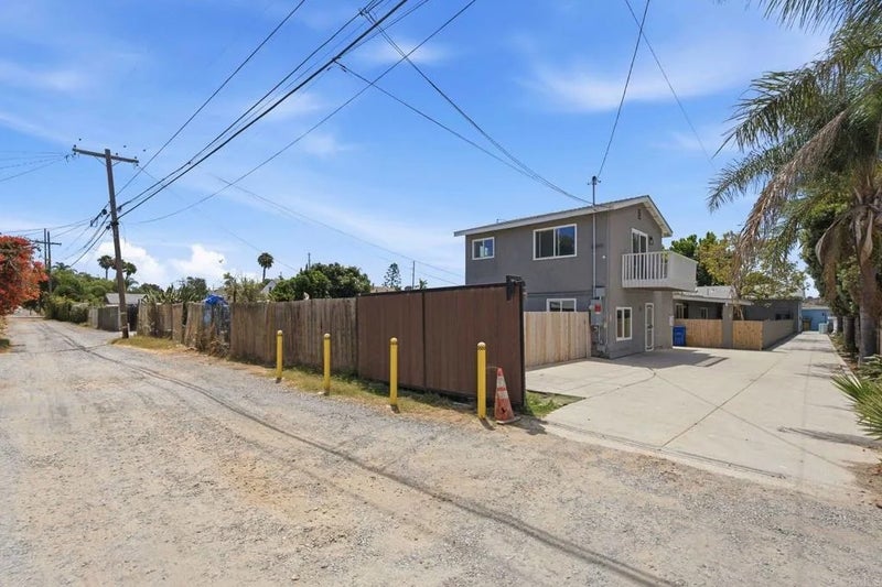 230 Zenith Street
