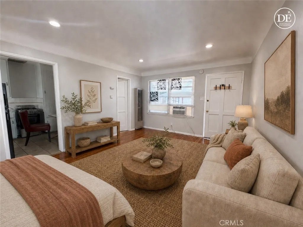Photo of 5646 Farmdale Avenue, North Hollywood, CA 91601 (MLS # SR26186356)