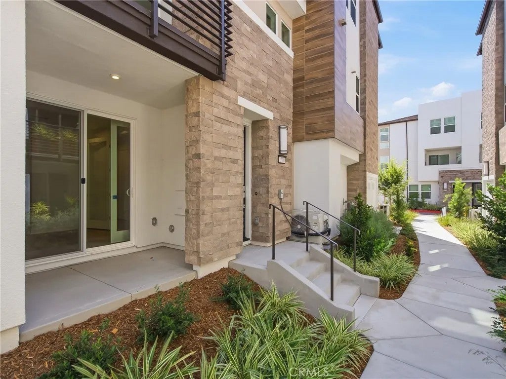 2736 Everly Drive