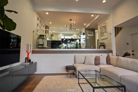 Tiny photo for 4426 W Kling Street, Burbank, CA 91505 (MLS # BB25239194)