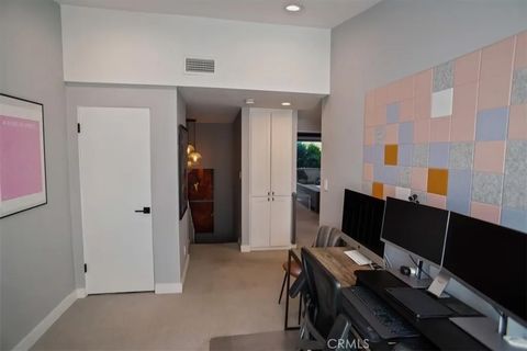 Tiny photo for 4426 W Kling Street, Burbank, CA 91505 (MLS # BB25239194)