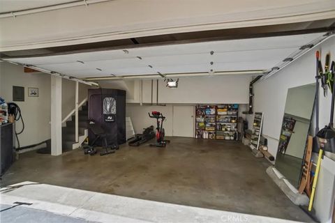 Tiny photo for 4426 W Kling Street, Burbank, CA 91505 (MLS # BB25239194)