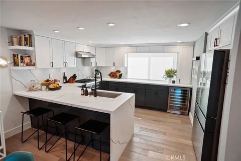 Tiny photo for 4426 W Kling Street, Burbank, CA 91505 (MLS # BB25239194)