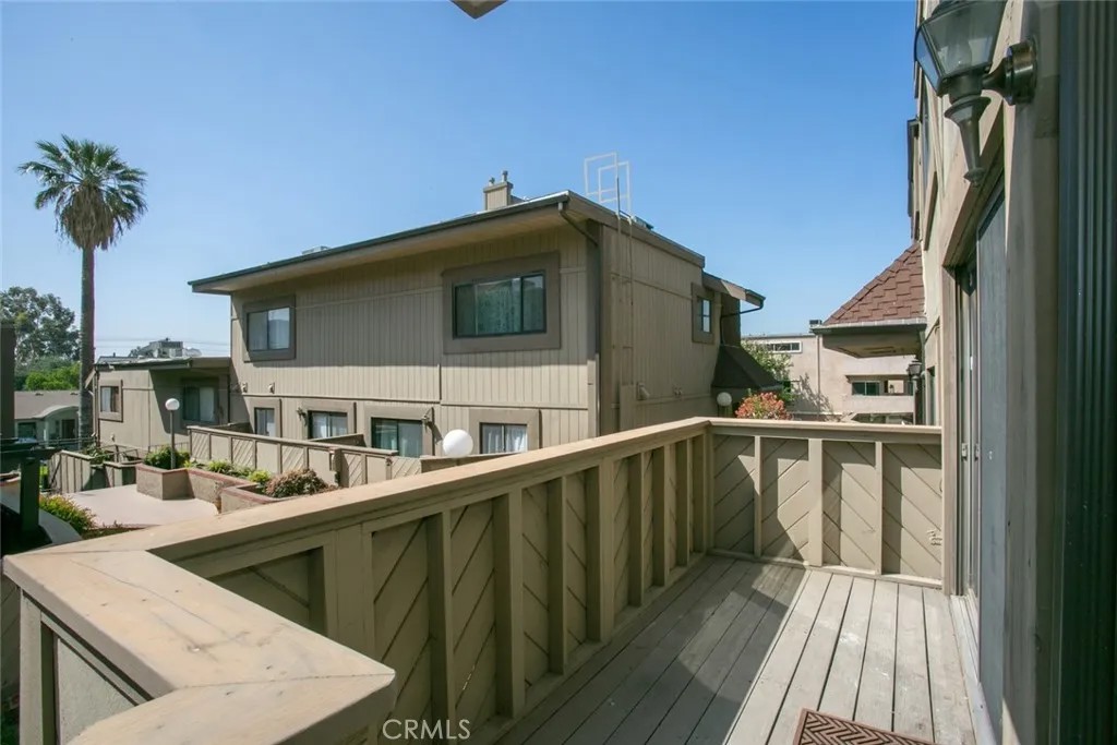503 E Tujunga Avenue B
