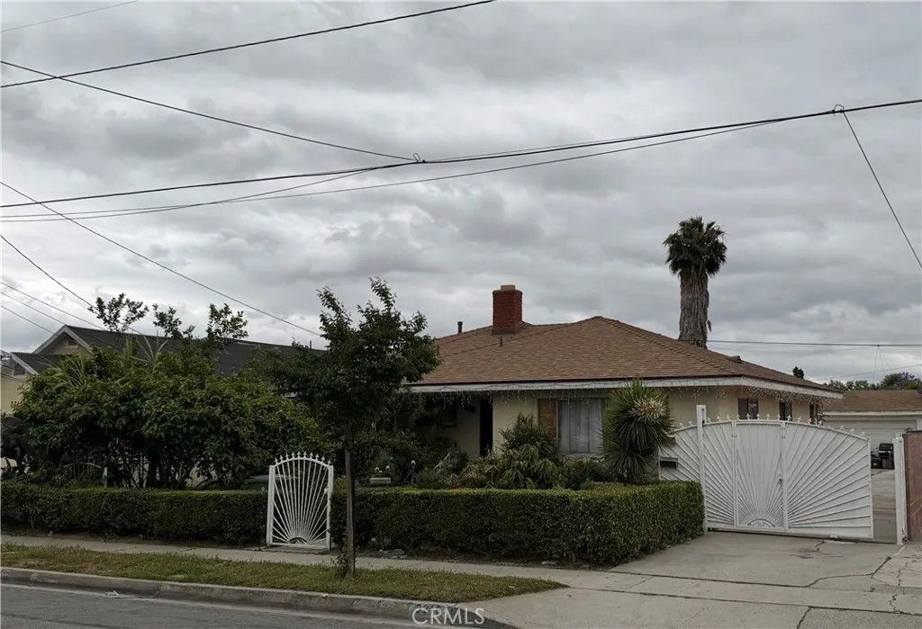 Photo of 3216 W 110th St, Inglewood, CA 90303 (MLS # PF26090936)