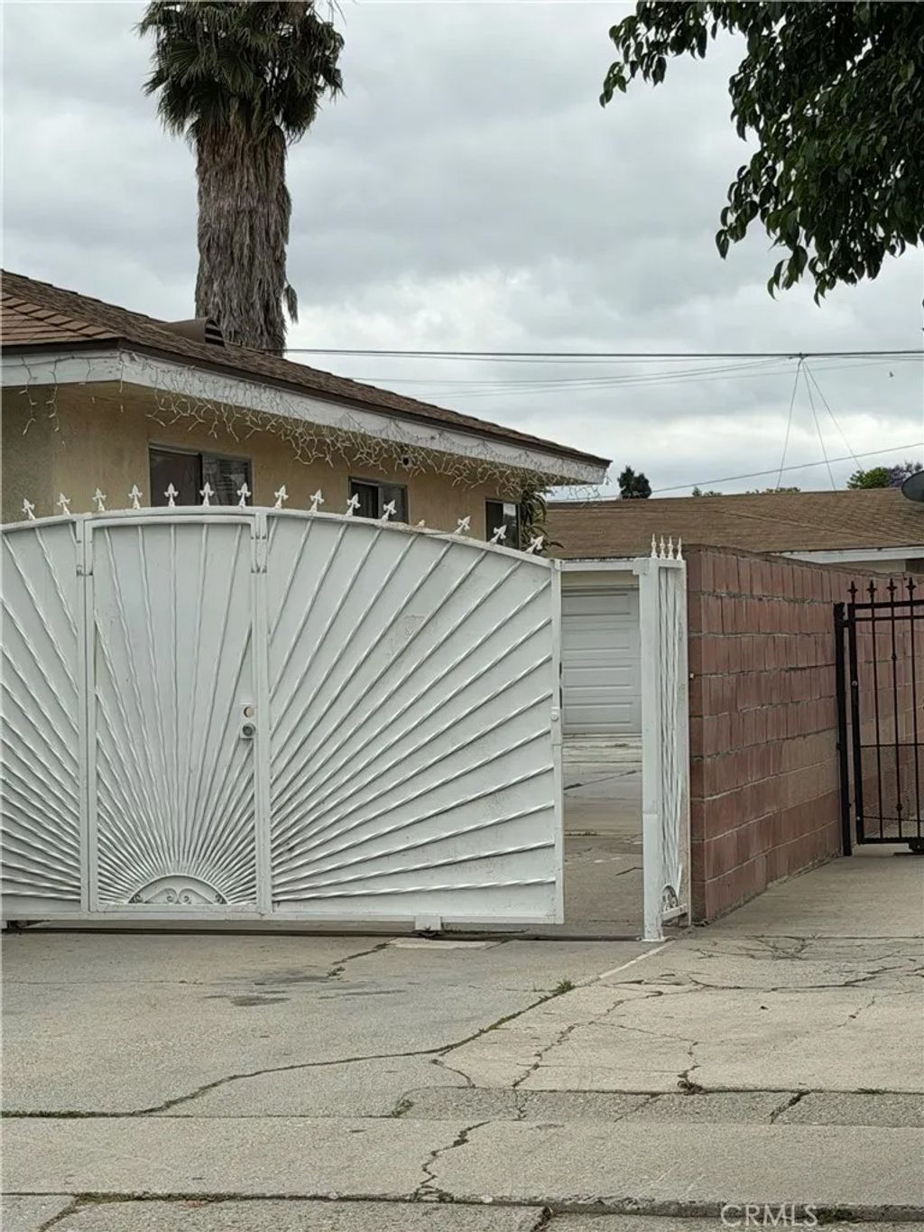 Photo of 3216 W 110th St, Inglewood, CA 90303 (MLS # PF26090936)