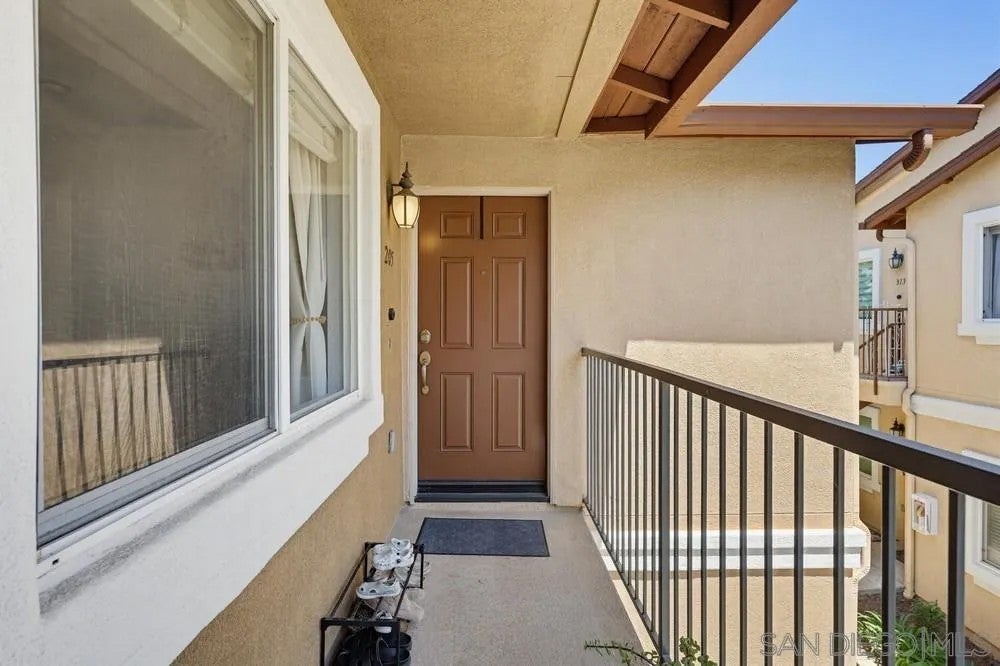 9728 Marilla Dr 205