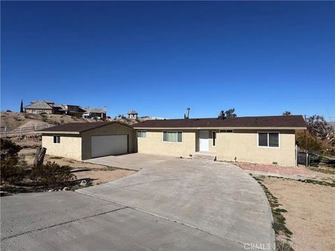 Photo of 27474 Travertine St, Barstow, CA 92311 (MLS # HD25276093)