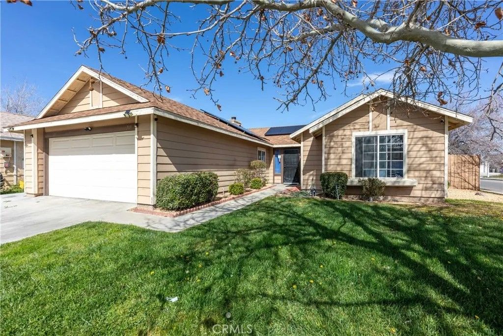 Photo of 719 W Avenue H2, Lancaster, CA 93534 (MLS # RS26042456)