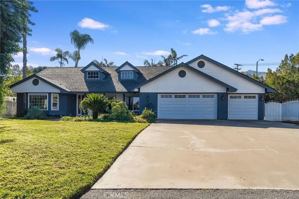 Photo of 11094 Kayjay St, Riverside, CA 92503 (MLS # CV26039044)