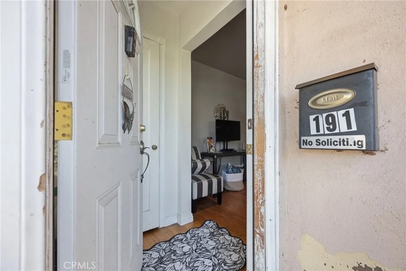 191 S San Gabriel