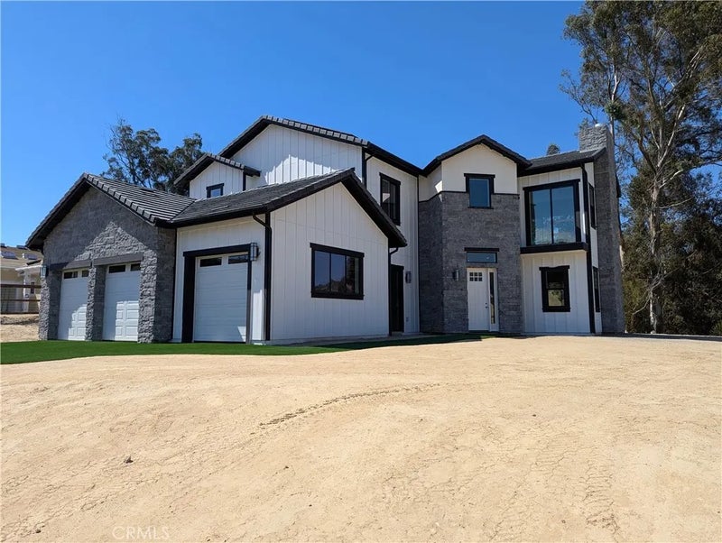 6630 Valle Verde Lane