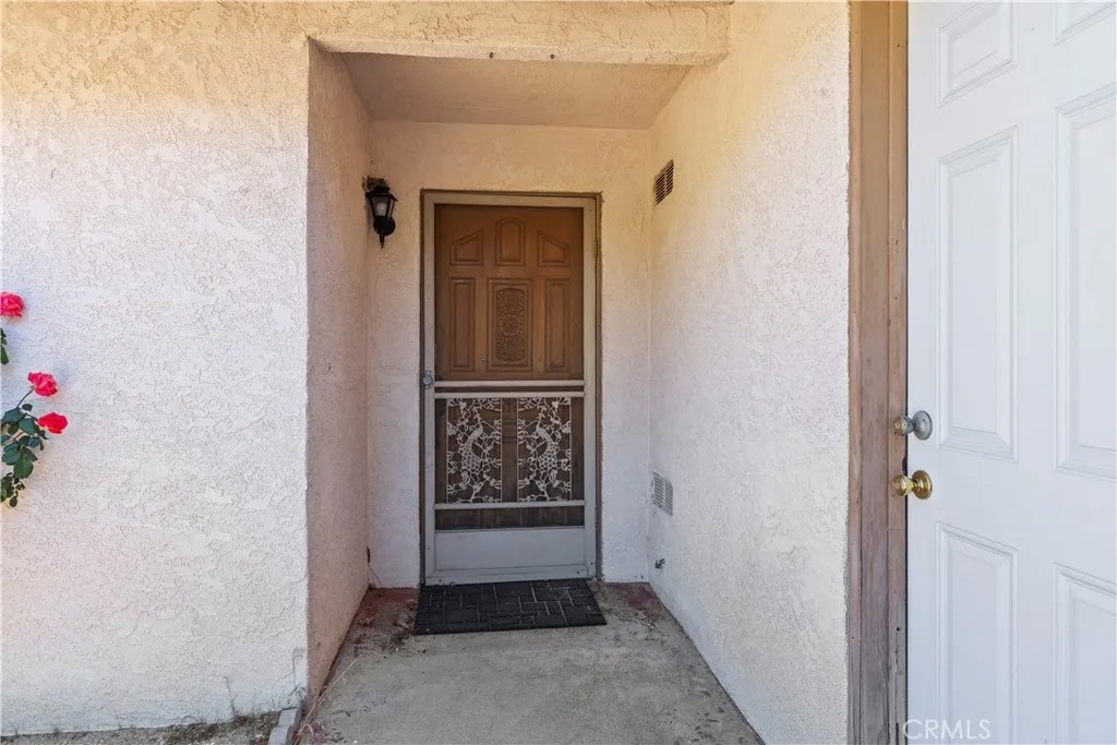 8451 Zohra Canyon Rd