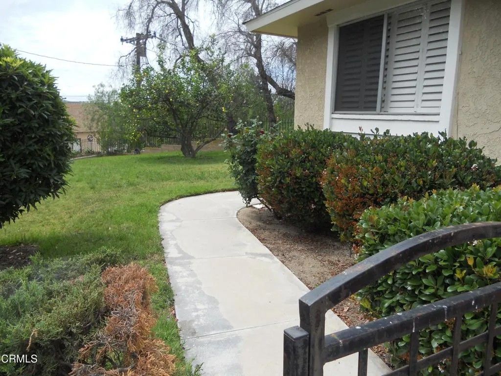 Photo of 841 Valley Road, Moorpark, CA 93021 (MLS # V1-35953)