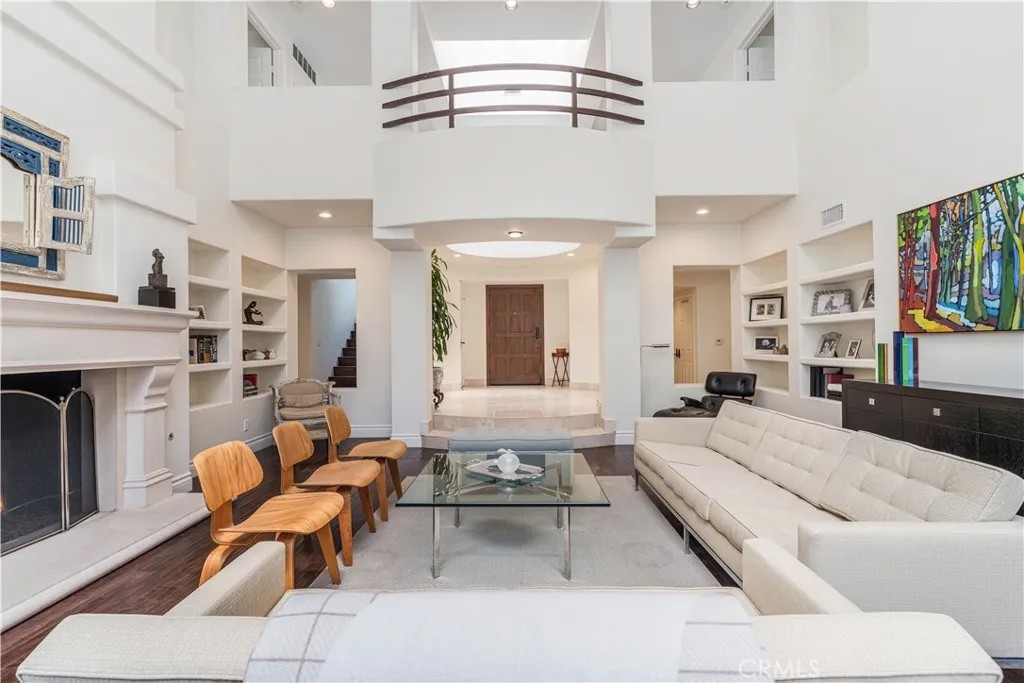 23921 Park Granada