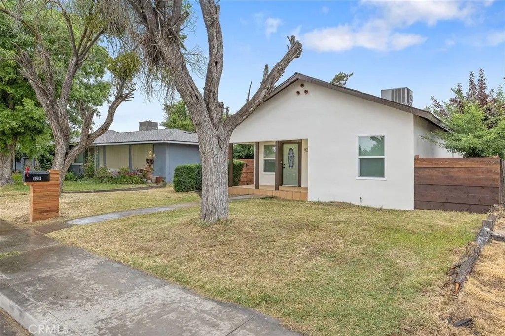 Photo of 524 S 6th Street, Kerman, CA 93630 (MLS # FR26069270)